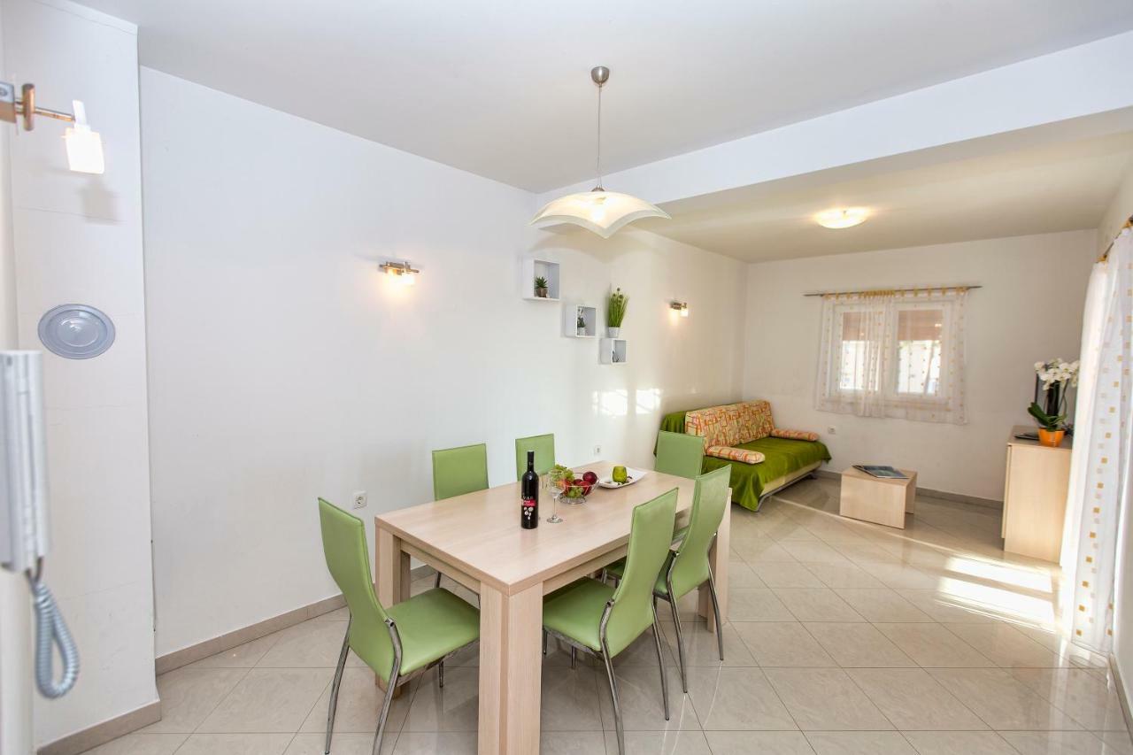 Dina Apartment