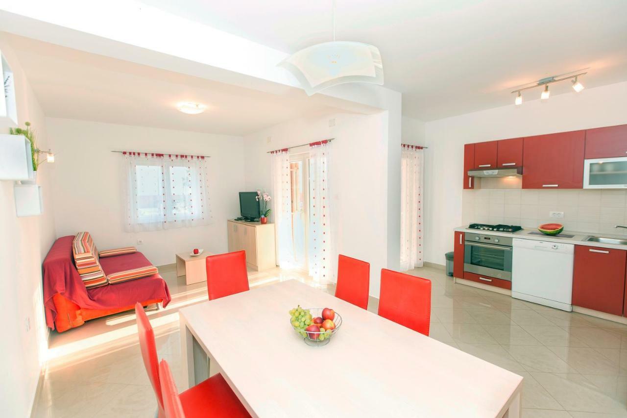 Dina Apartment *