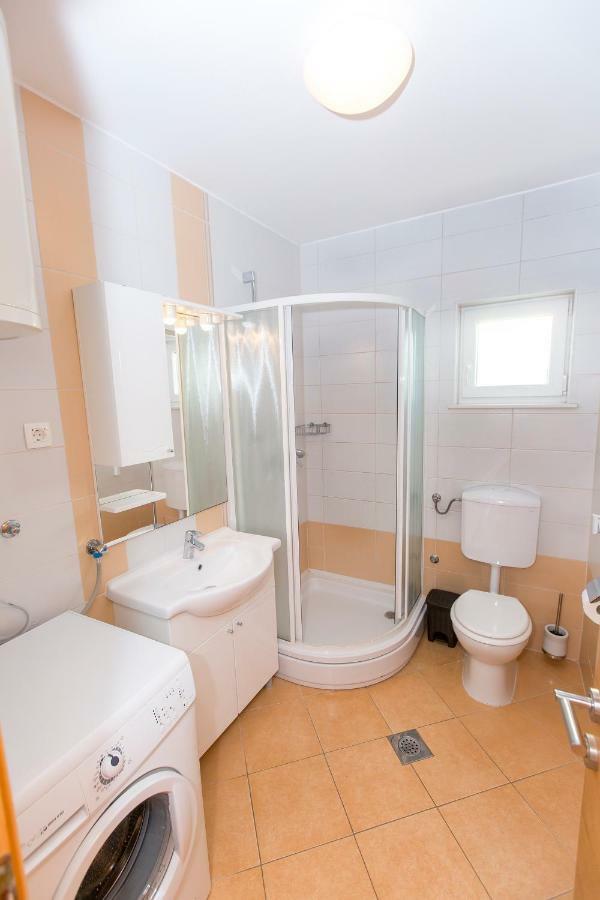 Dina Apartment